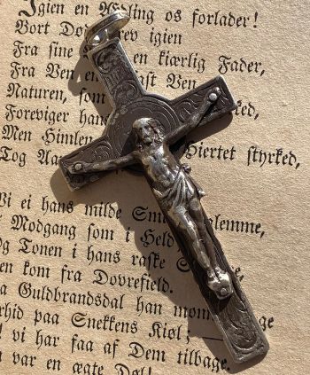 Antyczna zawieszka srebrna Jezus Chrystus srebro 925 ok 1915r #antyki #dkoracje #decorativeantiques
